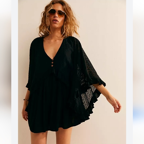 Free People As‎ You Are black crochet style Romper size small brand new - Picture 1 of 4
